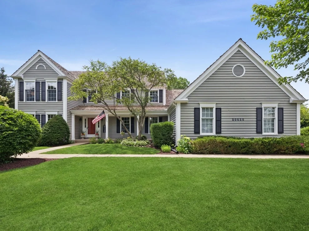 Unit for sale at 20620 N Swansway, Deer Park, IL 60010
