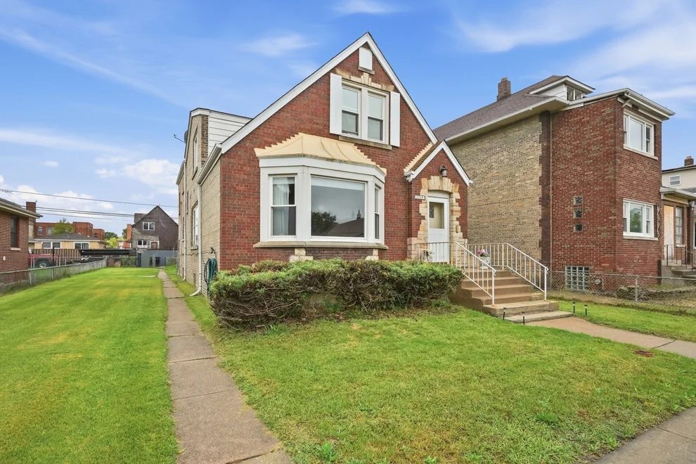 Unit for sale at 13114 S Brandon Avenue, Chicago, IL 60633