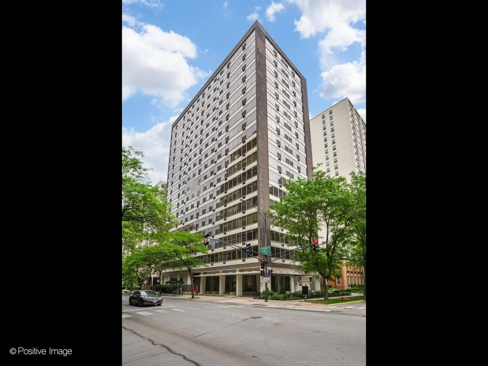 Unit for sale at 360 W Wellington Avenue, Chicago, IL 60657