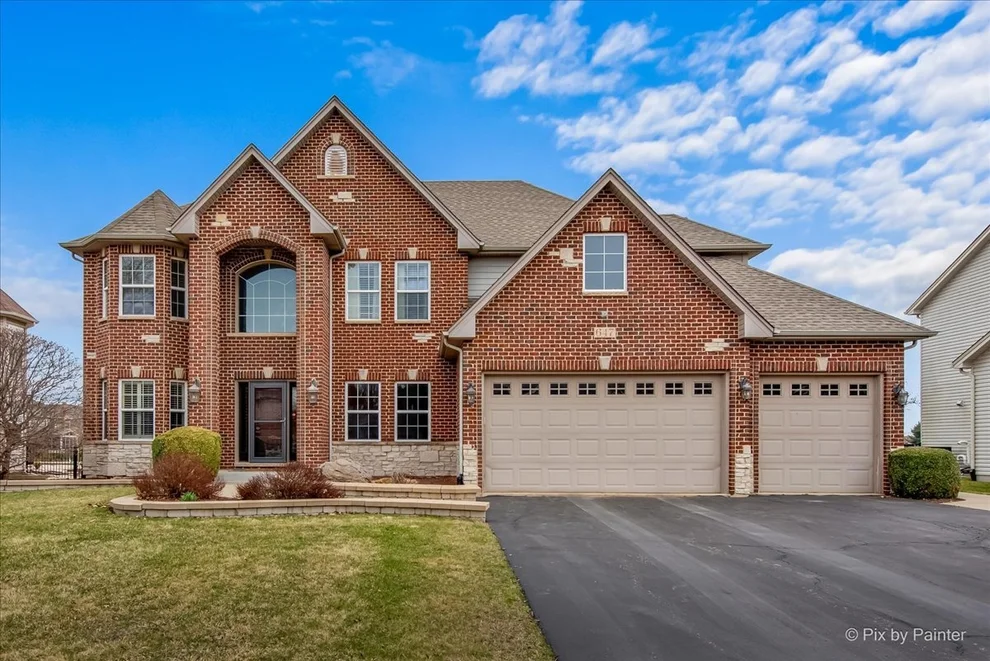 Unit for sale at 647 Bennett Drive, North Aurora, IL 60542