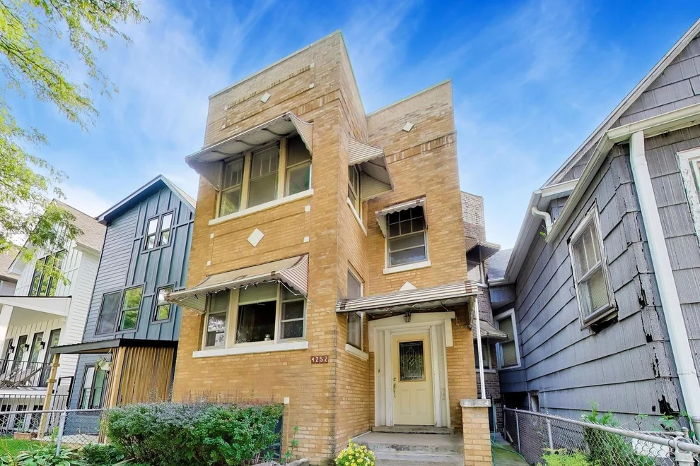 Unit for sale at 4252 N Whipple Street, Chicago, IL 60618