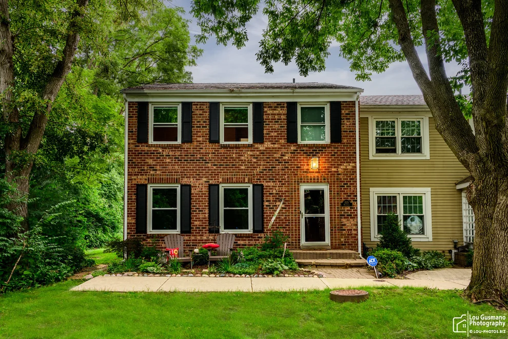 Unit for sale at 1525 WEDGEFIELD Circle, Naperville, IL 60563