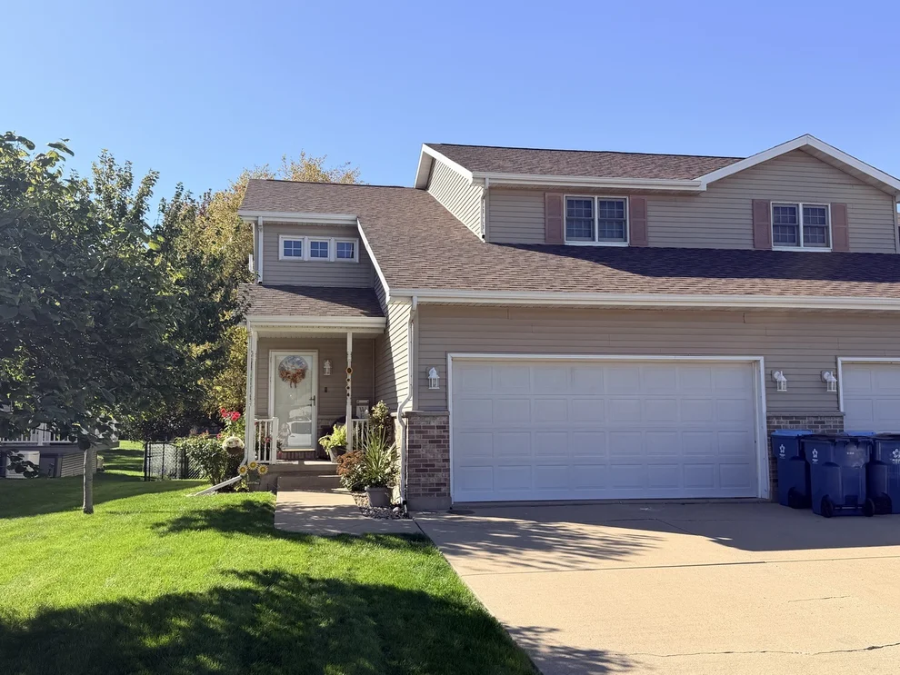 Unit for sale at 213 Oakwood Avenue, Oglesby, IL 61348