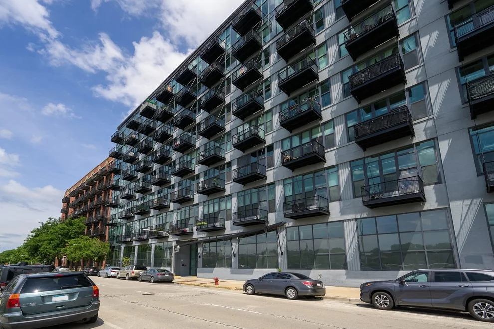 Unit for sale at 1224 W Van Buren Street, Chicago, IL 60607