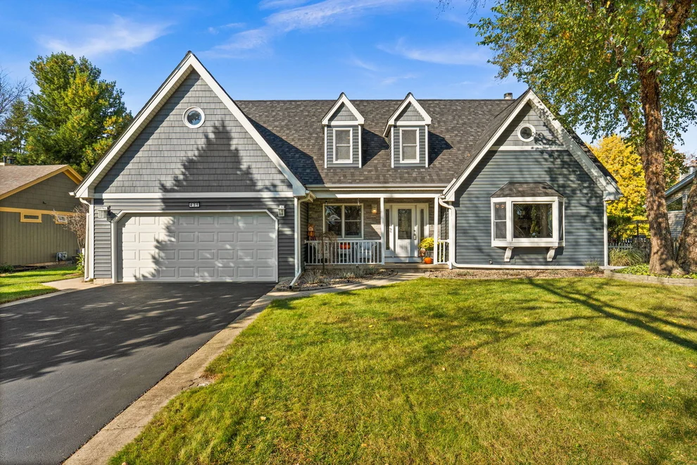 Unit for sale at 431 Ozier Drive, Batavia, IL 60510