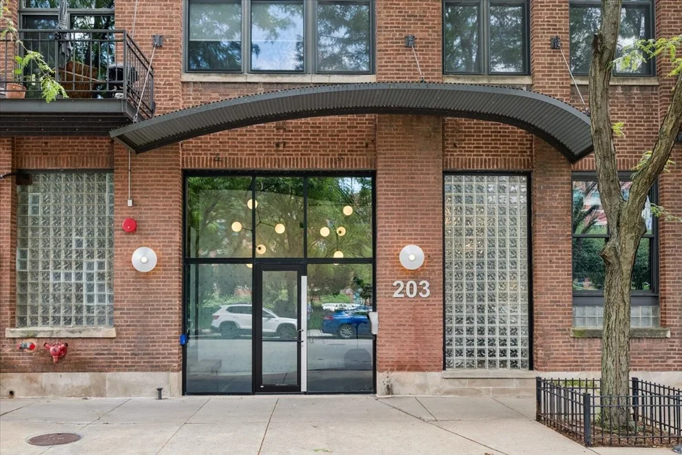 Unit for sale at 203 S SANGAMON Street, Chicago, IL 60607