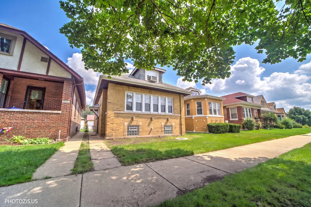 Unit for sale at 5040 N Monitor Avenue, Chicago, IL 60630