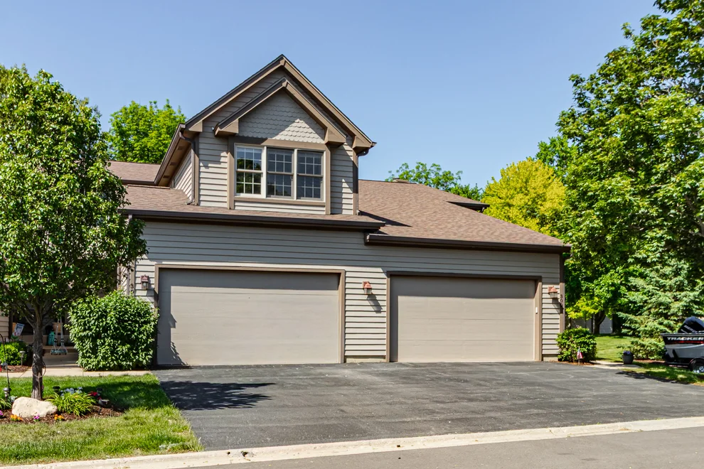 Unit for sale at 302 Kazimour Drive, Lake Barrington, IL 60010