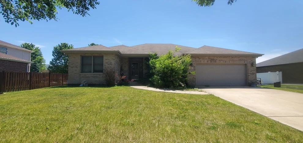 Unit for sale at 2822 Joela Drive, New Lenox, IL 60451