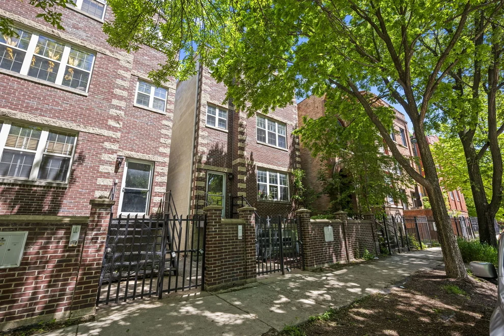 Unit for sale at 2710 W Haddon Avenue, Chicago, IL 60622