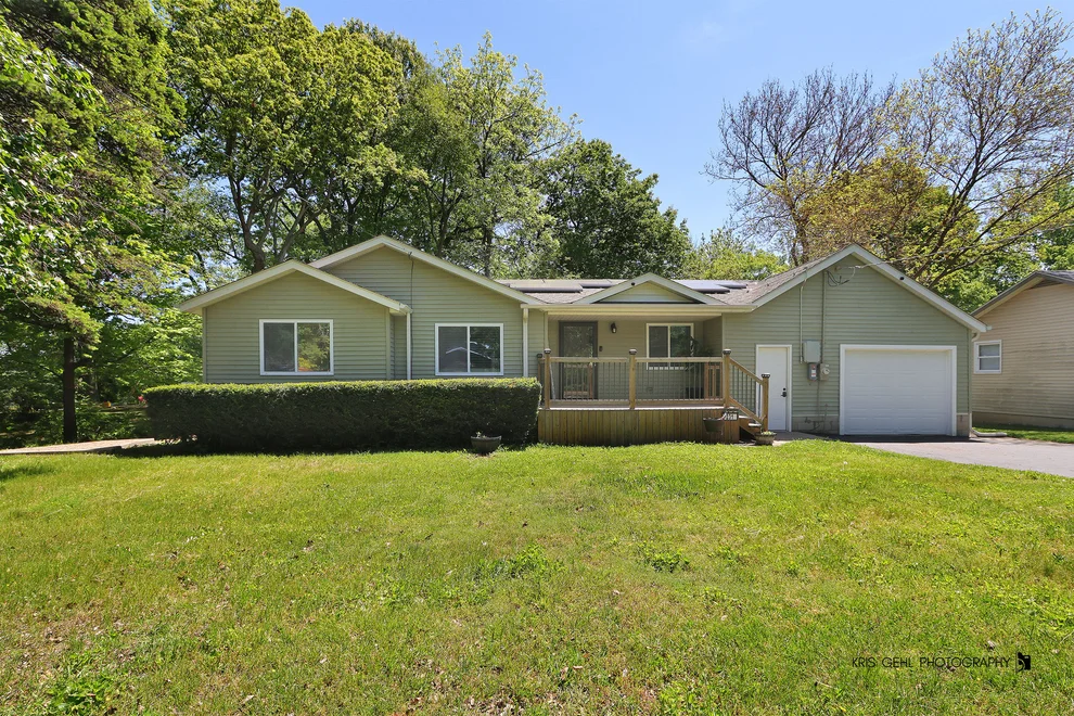 Unit for sale at 231 Oakdale Avenue, Winthrop Harbor, IL 60096