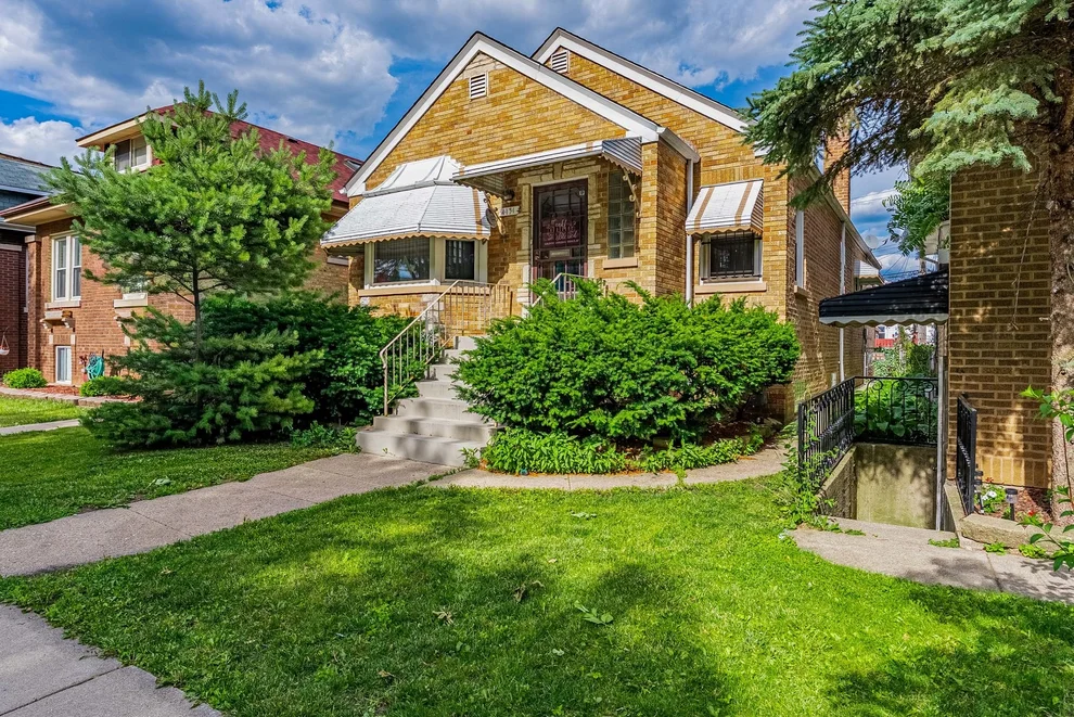 Unit for sale at 4131 N Austin Avenue, Chicago, IL 60634