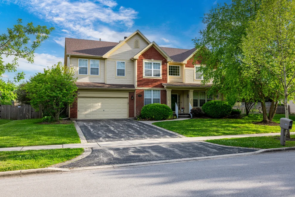 Unit for sale at 7421 Prescott Lane, Gurnee, IL 60031