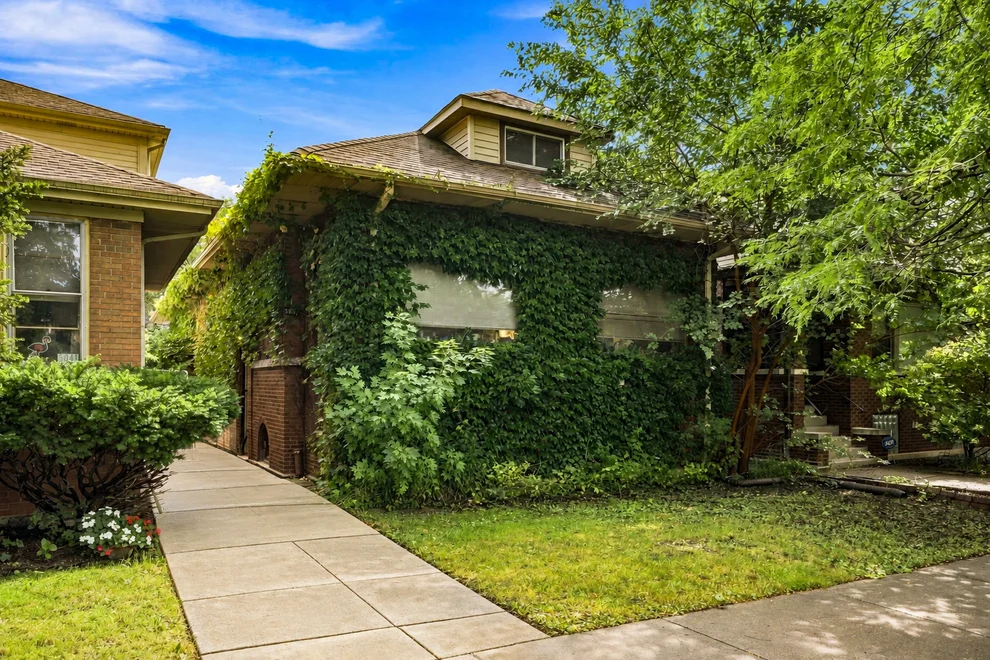 Unit for sale at 5037 N Monticello Avenue, Chicago, IL 60625
