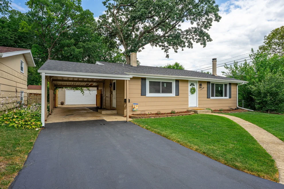 Unit for sale at 1226 Grant Drive, Carpentersville, IL 60110