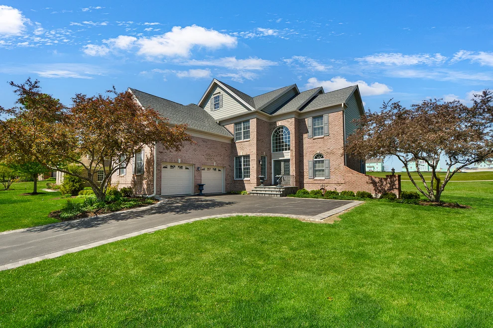 Unit for sale at 73 OPEN Parkway S, Hawthorn Woods, IL 60047