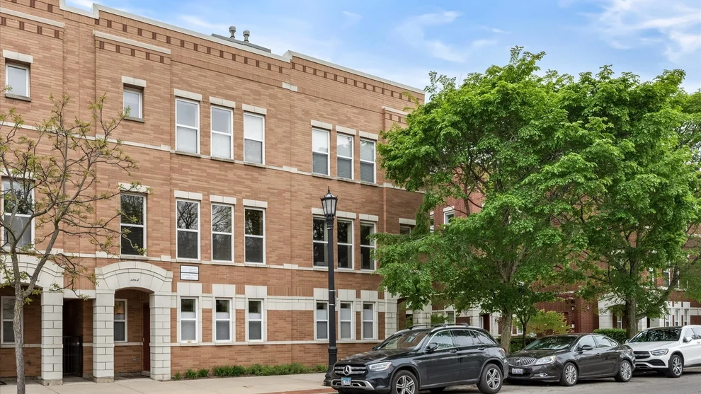 Unit for sale at 529 Chicago Avenue, Evanston, IL 60202