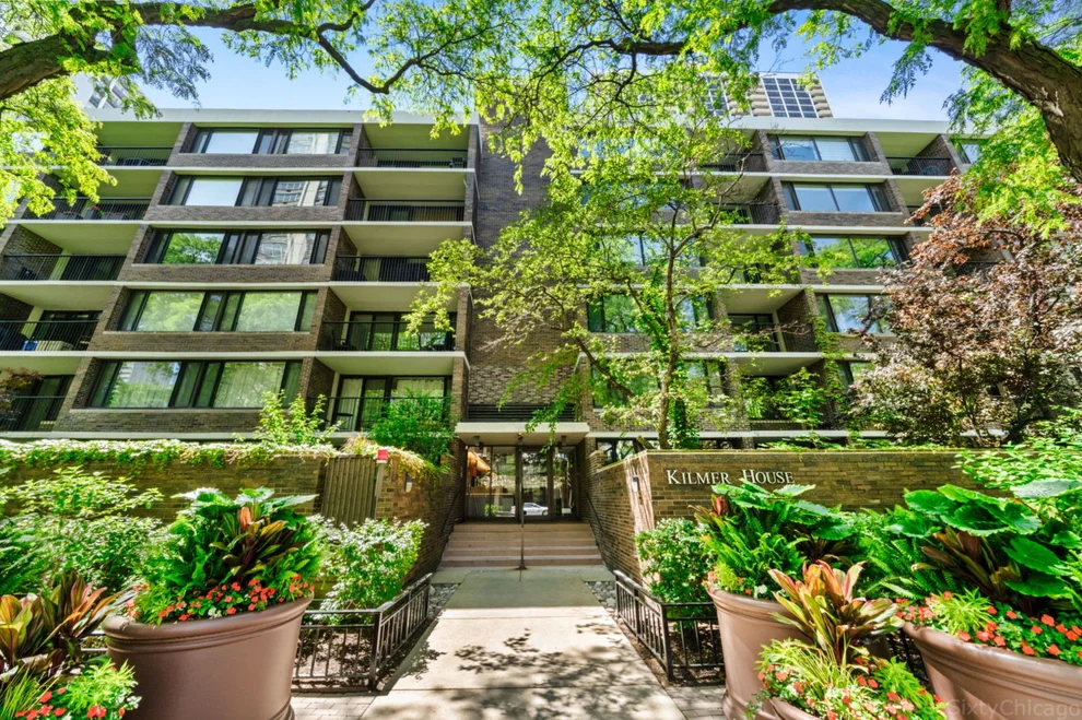 Unit for sale at 1555 N Sandburg Terrace, Chicago, IL 60610