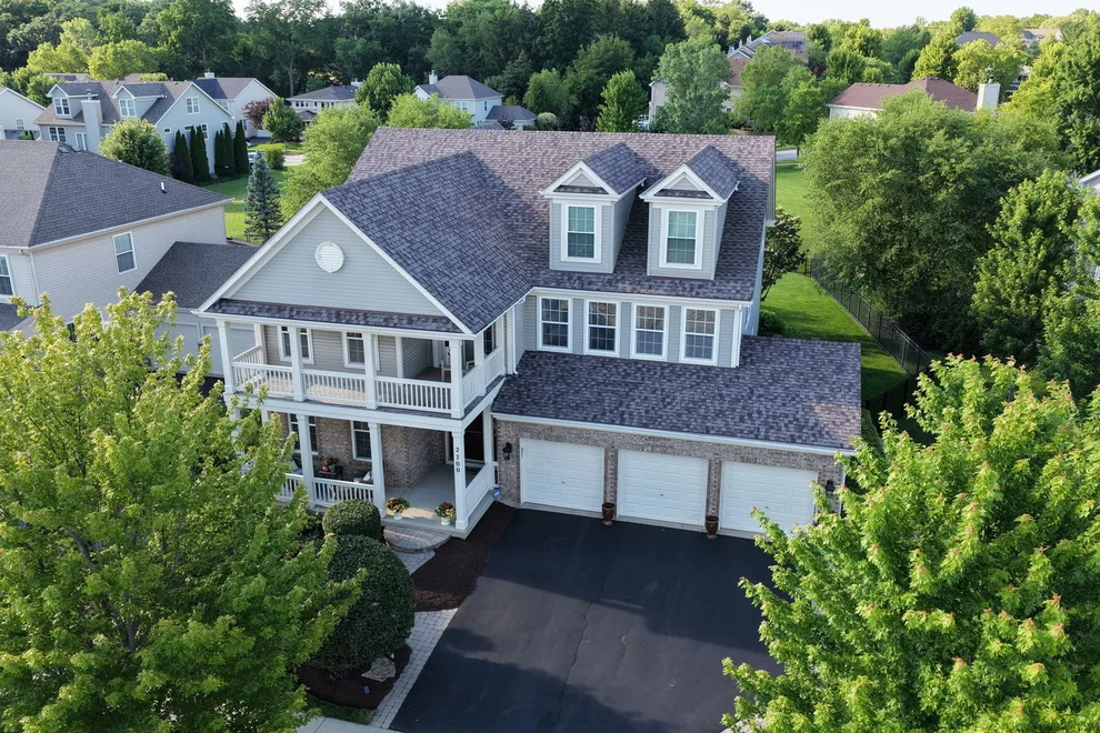 Unit for sale at 2700 Oak Drive, West Dundee, IL 60118