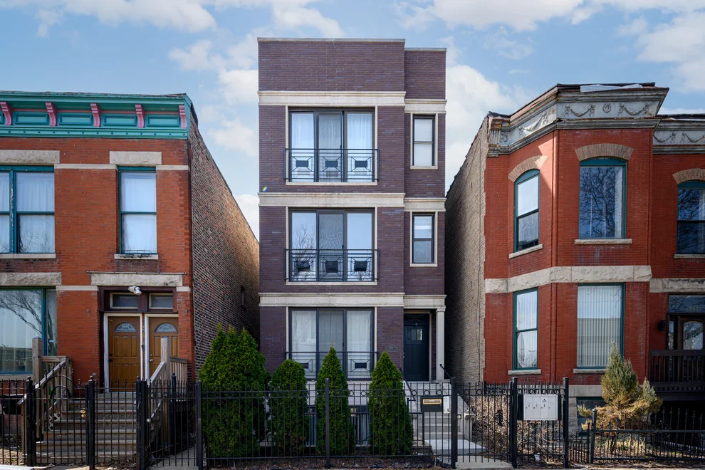 Unit for sale at 260 N California Avenue, Chicago, IL 60612