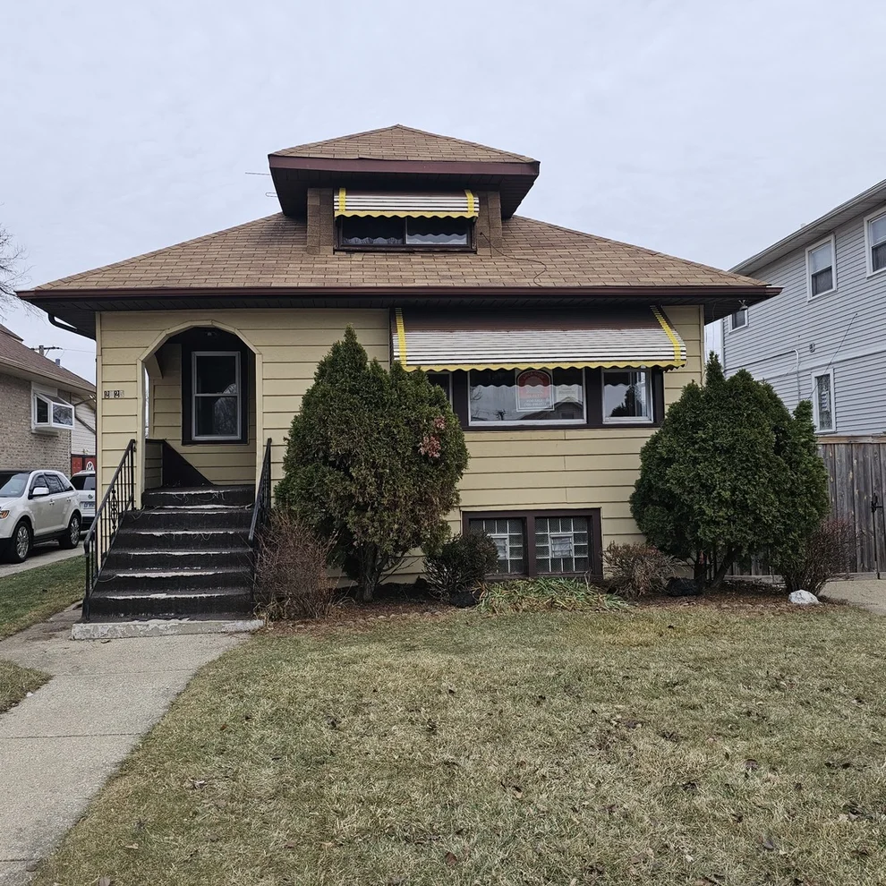 Unit for sale at 2125 S 3rd Avenue, Maywood, IL 60153