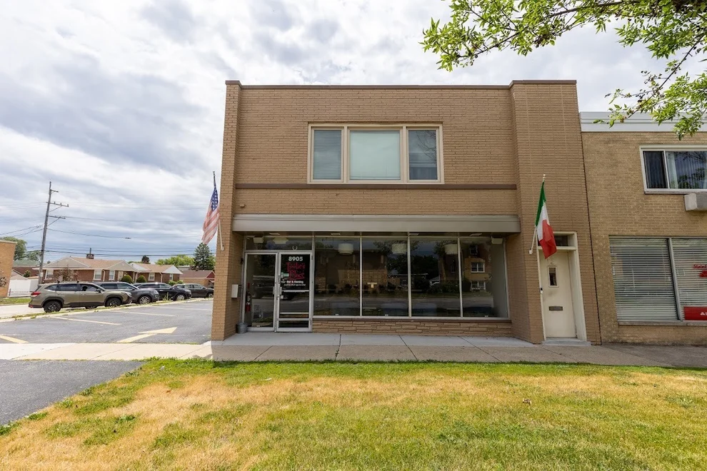 Unit for sale at 8905 W Cermak Road, North Riverside, IL 60546