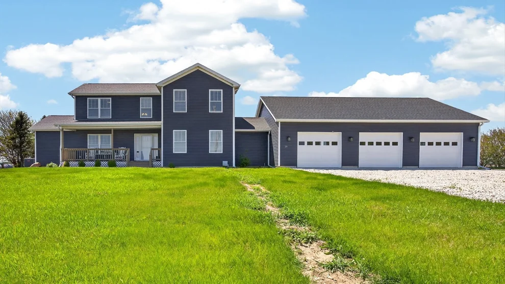Unit for sale at 31340 E 1500 North Road, Colfax, IL 61728