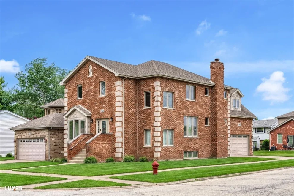 Unit for sale at 5900 W 90TH Street, Oak Lawn, IL 60453
