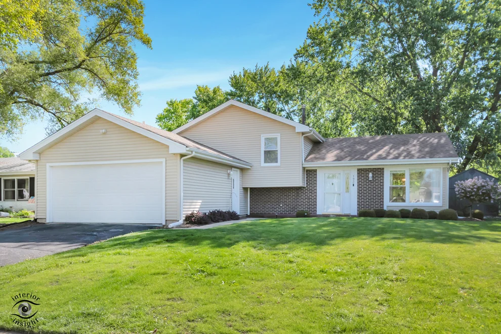 Unit for sale at 193 Grant Drive, Bolingbrook, IL 60440