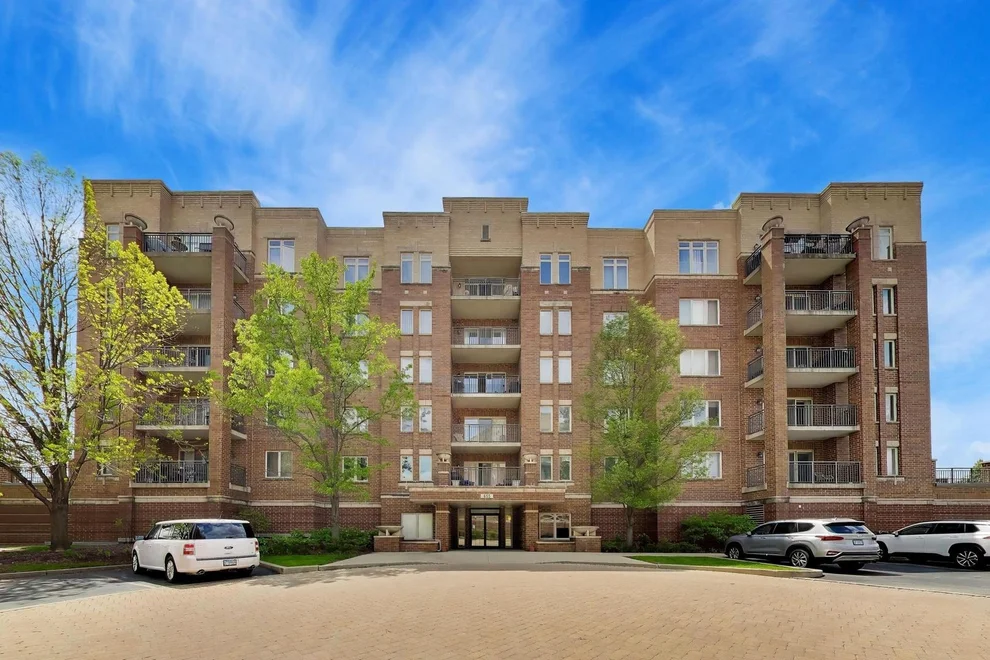 Unit for sale at 655 Perrie Drive, Elk Grove Village, IL 60007