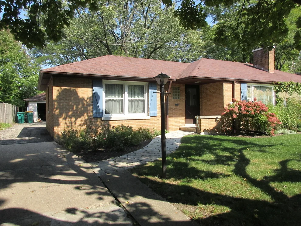 Unit for sale at 450 HERMITAGE Drive, Deerfield, IL 60015