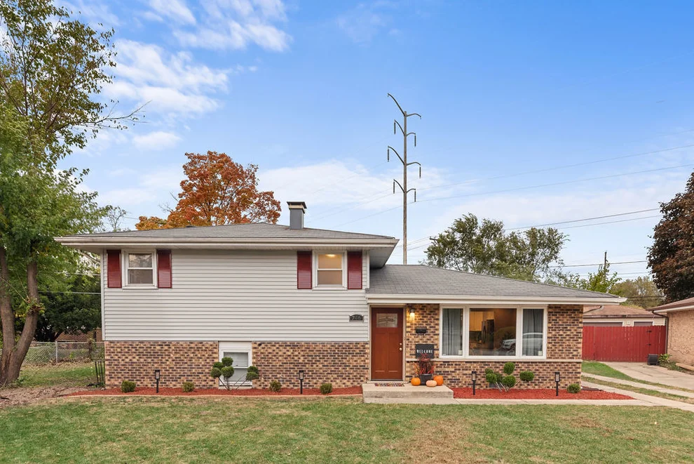 Unit for sale at 746 Evans Court, Dolton, IL 60419