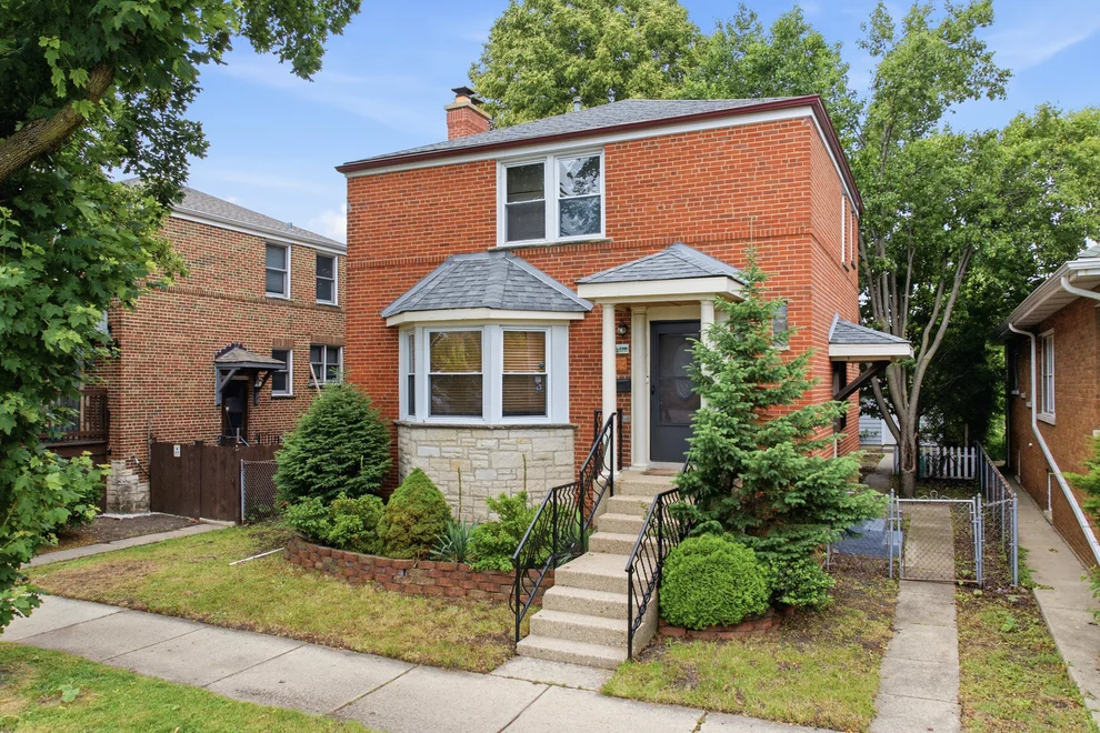 Unit for sale at 7910 BABB Avenue, Skokie, IL 60077