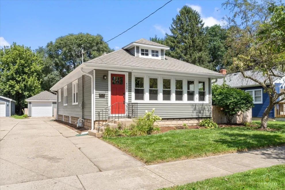 Unit for sale at 435 Church Street, Batavia, IL 60510