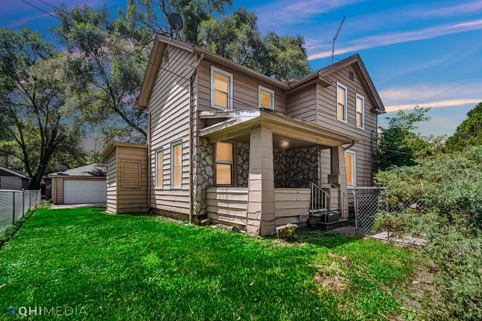 Unit for sale at 8 5th Avenue, Joliet, IL 60433