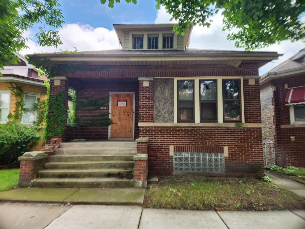 Unit for sale at 8119 S PERRY Avenue, Chicago, IL 60620