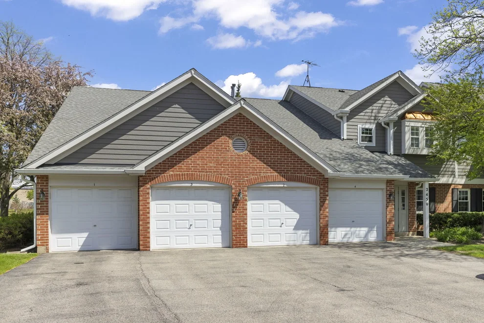 Unit for sale at 2450 Charleston Drive, Schaumburg, IL 60193