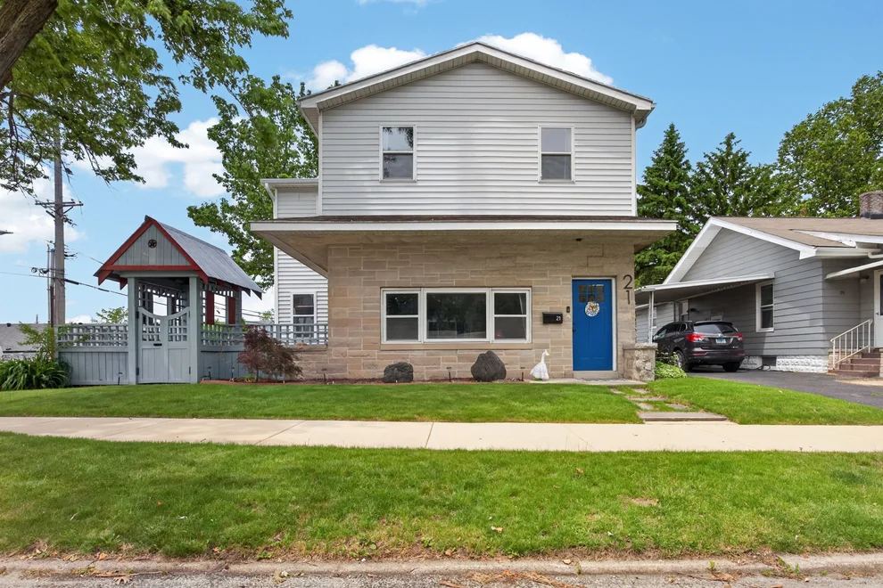 Unit for sale at 21 Berenz Place, Bloomington, IL 61701