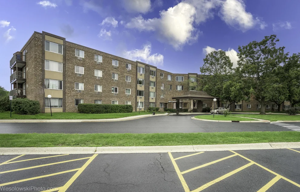 Unit for sale at 1375 Rebecca Drive, Hoffman Estates, IL 60169