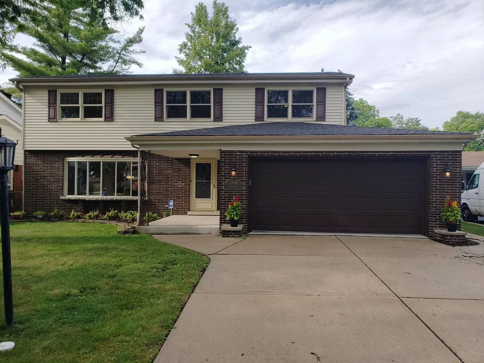 Unit for sale at 1306 Granville Avenue, Park Ridge, IL 60068