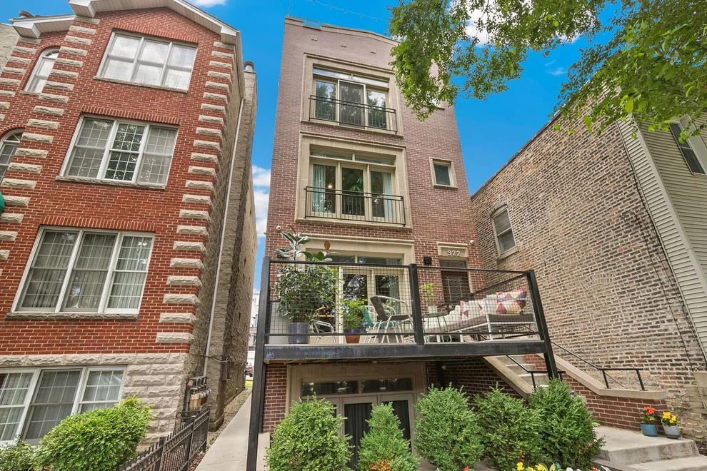 Unit for sale at 922 N Paulina Street, Chicago, IL 60622