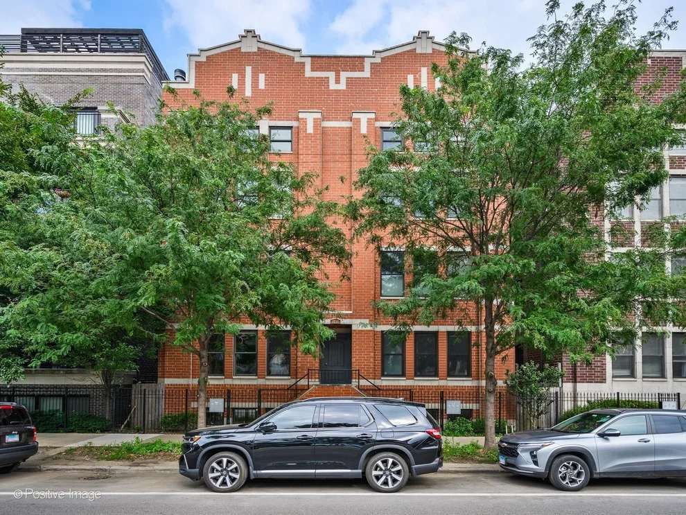 Unit for sale at 3713 N Ashland Avenue, Chicago, IL 60613