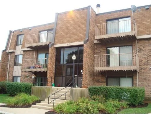 Unit for sale at 631 DERRY CT Avenue, SCHAUMBURG, IL 60193