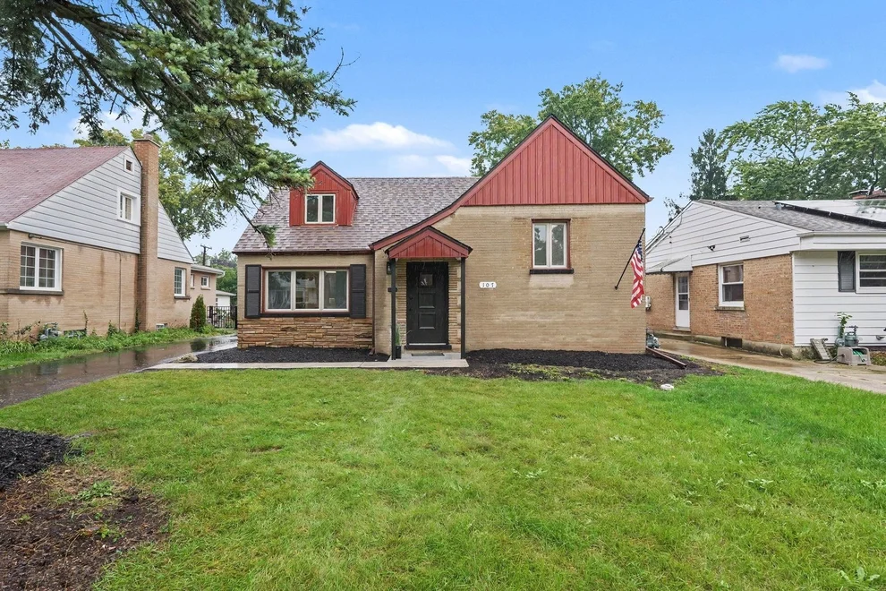 Unit for sale at 107 S Hi Lusi Avenue, Mount Prospect, IL 60056
