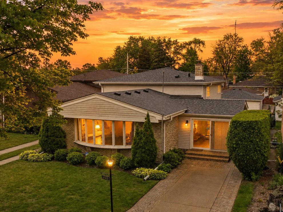 Unit for sale at 9437 N Lockwood Avenue, Skokie, IL 60077