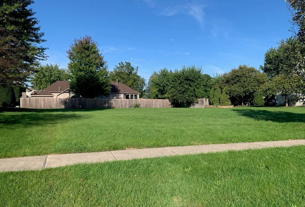 Unit for sale at 70 E Lynn Street, South Elgin, IL 60177