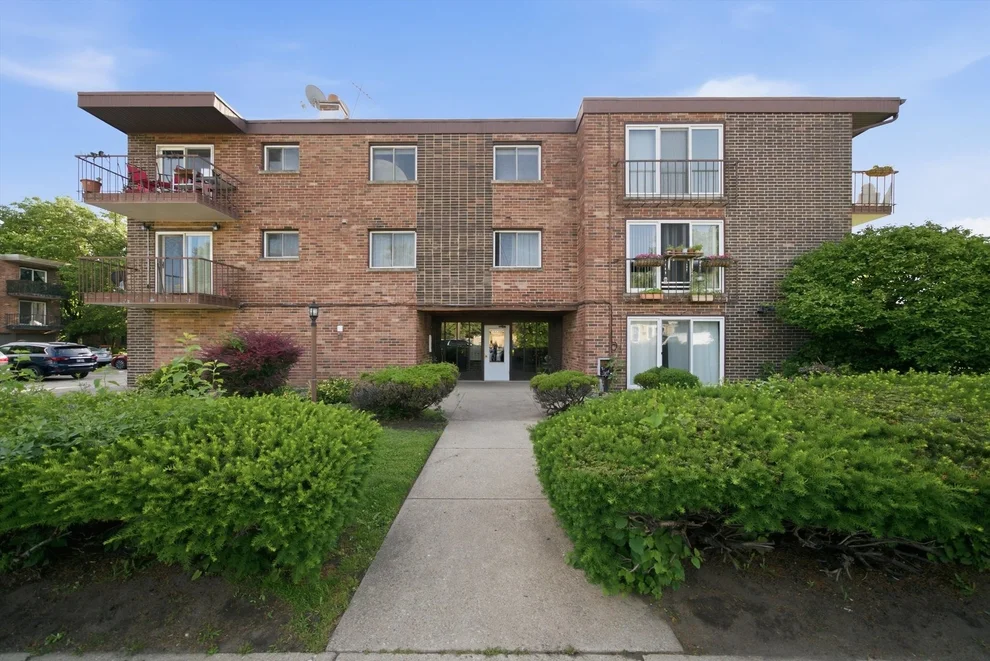 Unit for sale at 10230 Washington Avenue, Oak Lawn, IL 60453