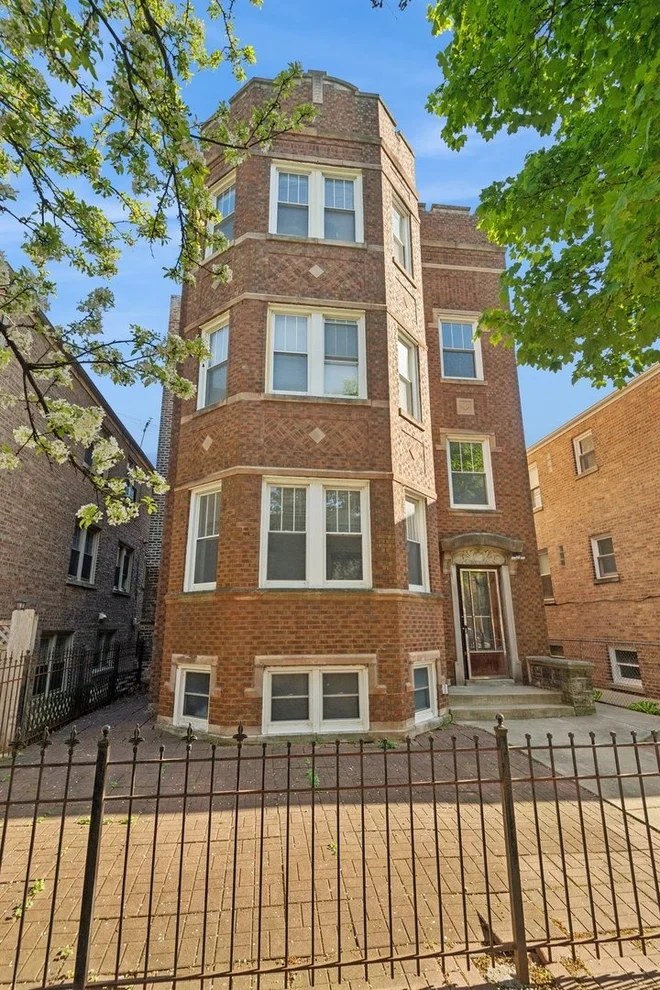 Unit for sale at 2249 W ARTHUR Avenue, Chicago, IL 60645