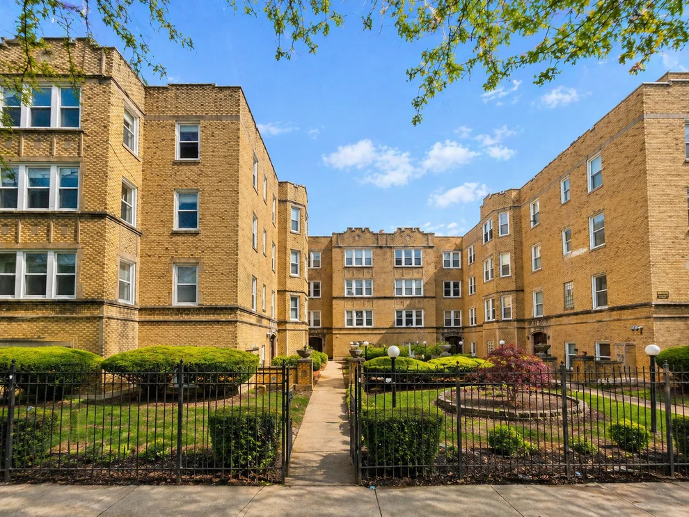Unit for sale at 6312 N Richmond Street, Chicago, IL 60659