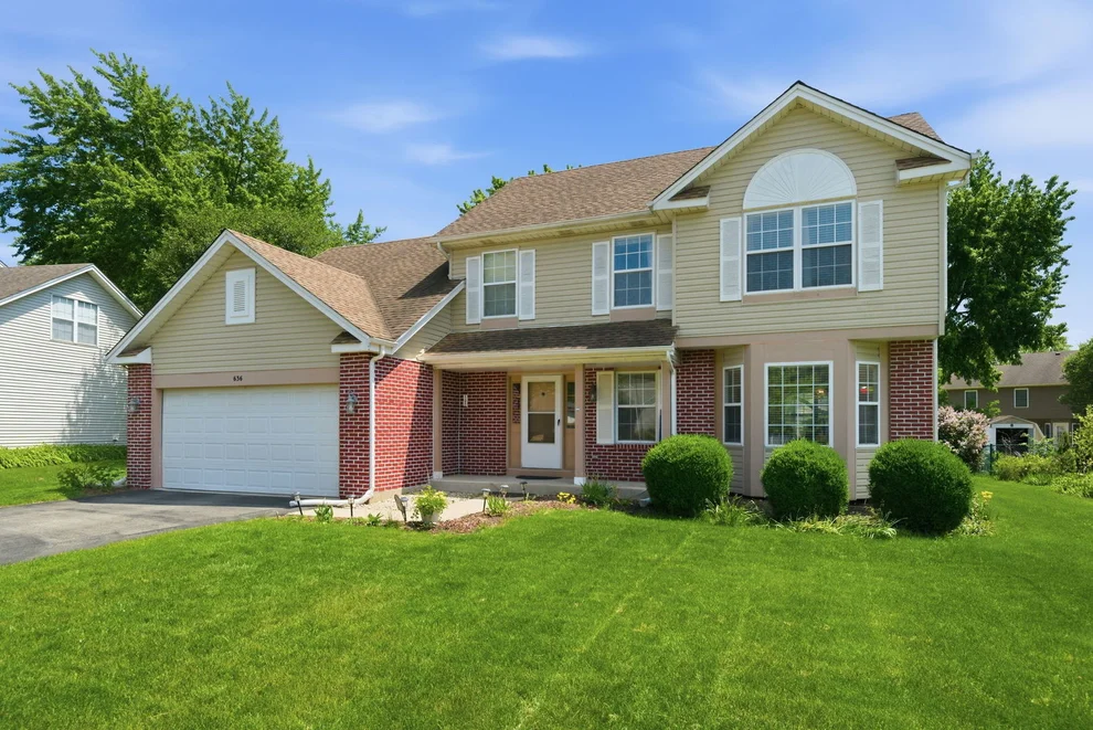 Unit for sale at 636 Briarwood Lane, Oswego, IL 60543